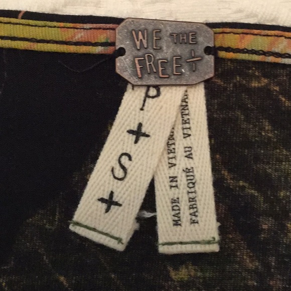 Free People We the Free Bird of Paradise Floral Top - Picture 4 of 7